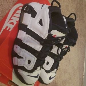 Nike air more uptempo